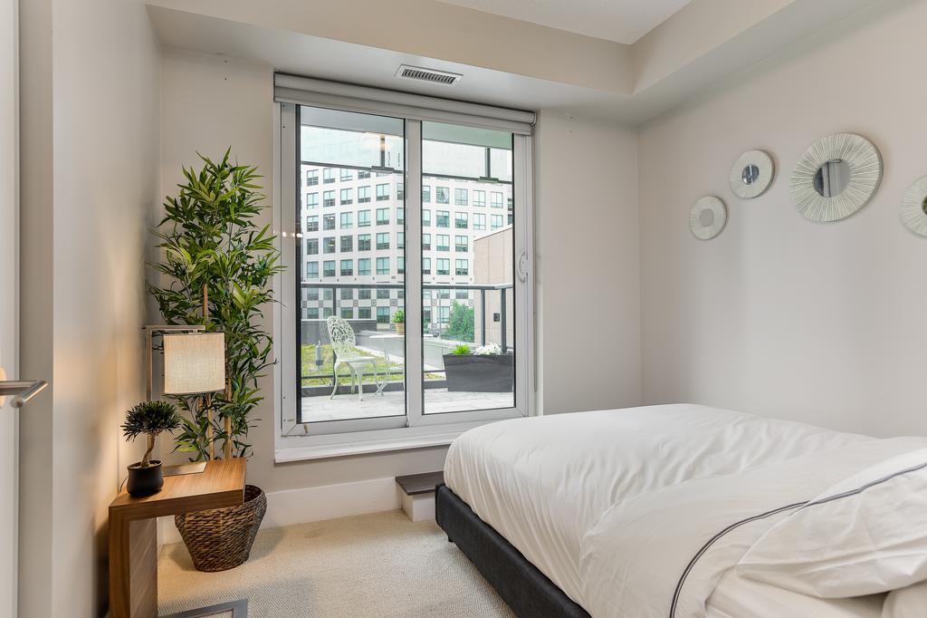 Breathtaking 3-bedroom In The Heart Of Downtown Apartment Toronto